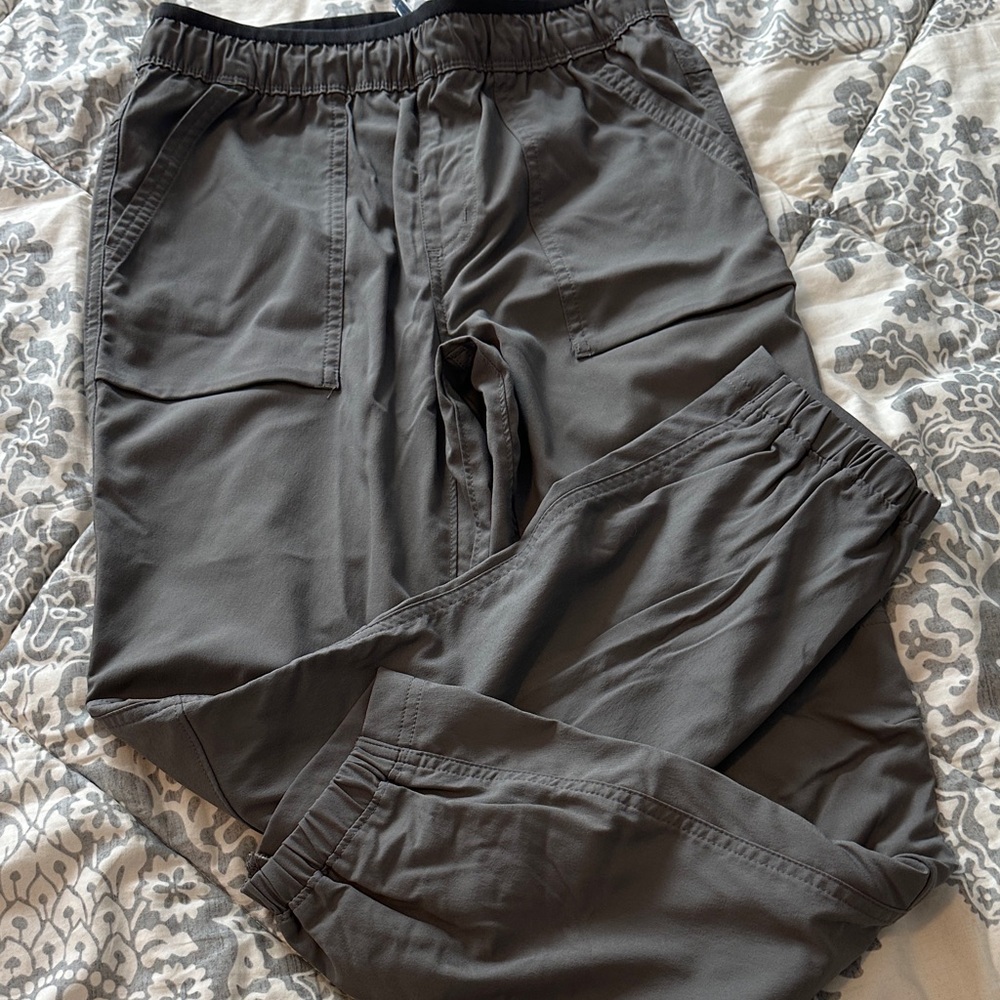 REI kids  Olive Gray Cargo  hiking Pants - Picture 2 of 6